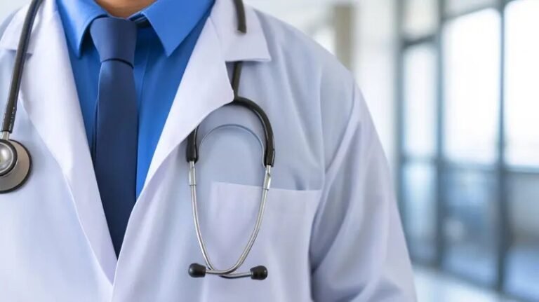 Doctors May Be Exempt From New $100,000 H-1B Visa Fee, White House Says