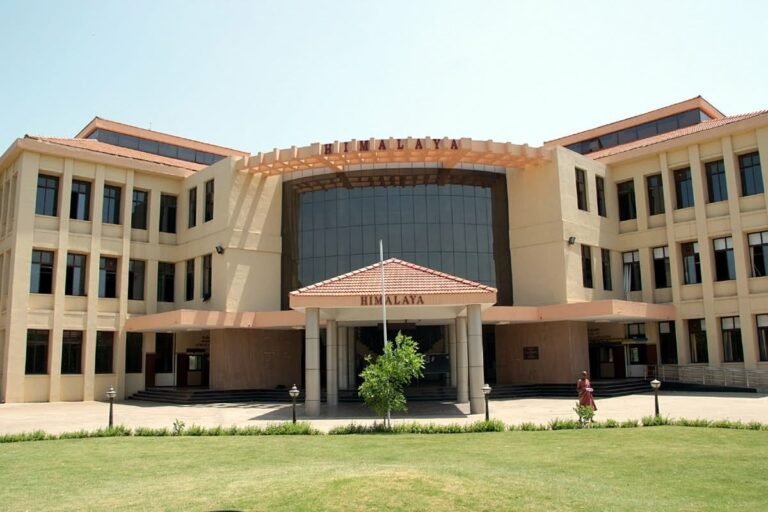 IIT-Madras Director Calls U.S. H-1B Visa Fee Hike “A Blessing in Disguise”
